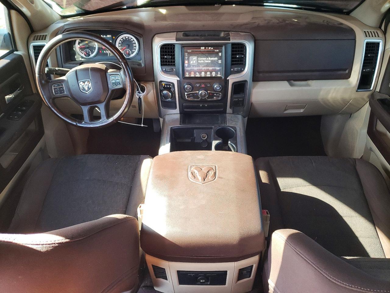 2015 Dodge RAM 1500 SLT