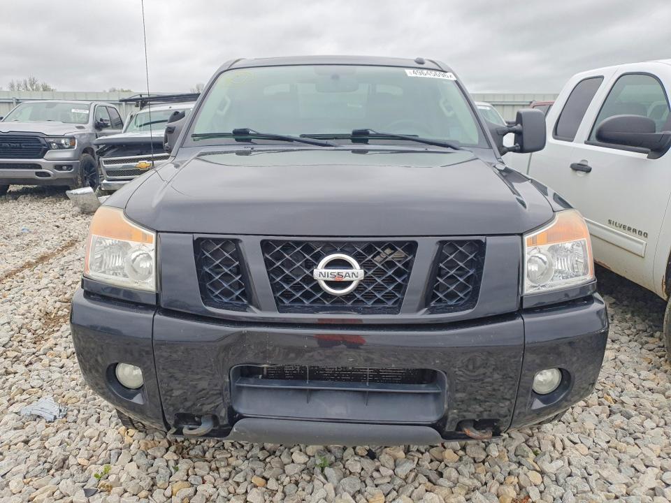 2012 Nissan Titan SV