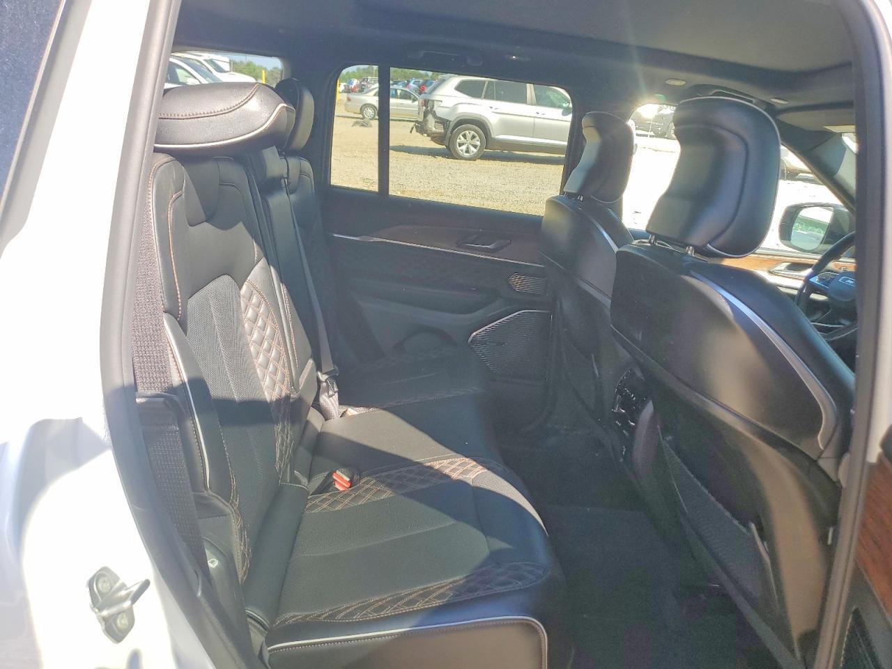 2023 Jeep Grand Cherokee Summit