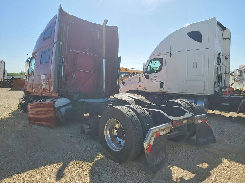 2015 Volvo VNL Semi Truck