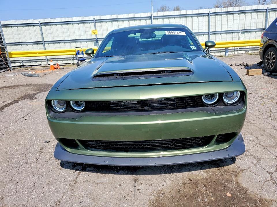 2021 Dodge Challenger r