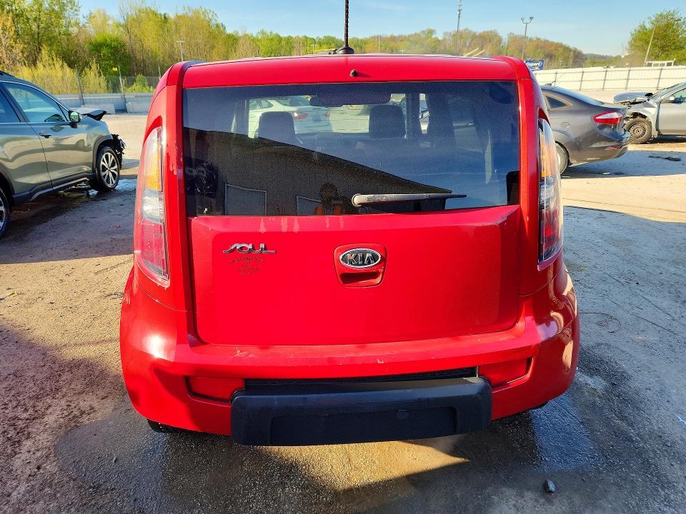 2010 KIA Soul +