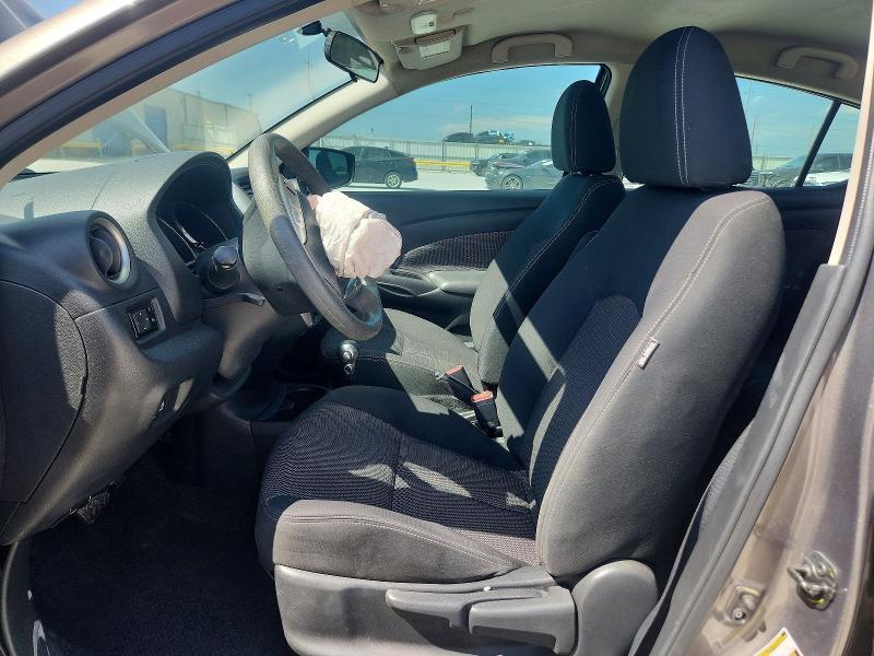2016 Nissan Versa 1.6 sv