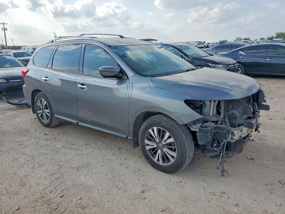 2017 Nissan Pathfinder sl