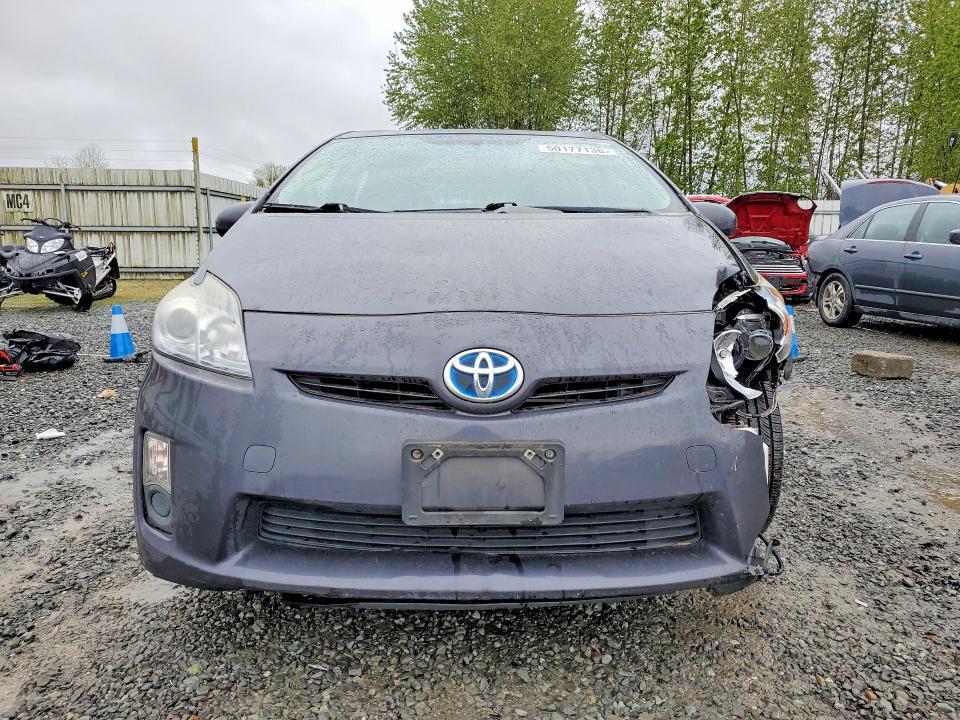 2010 Toyota Prius iii