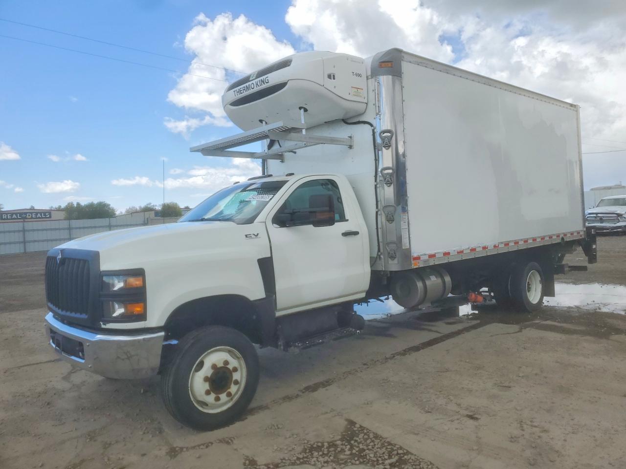 2021 International CV515 Refrigerated BOX Truck