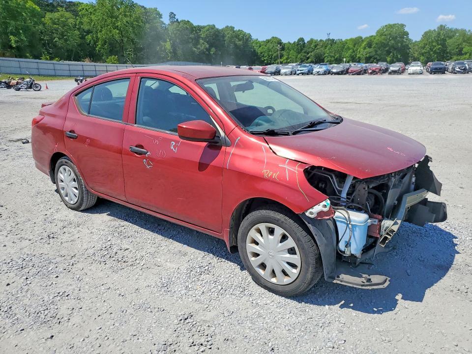 2018 Nissan Versa s Plus