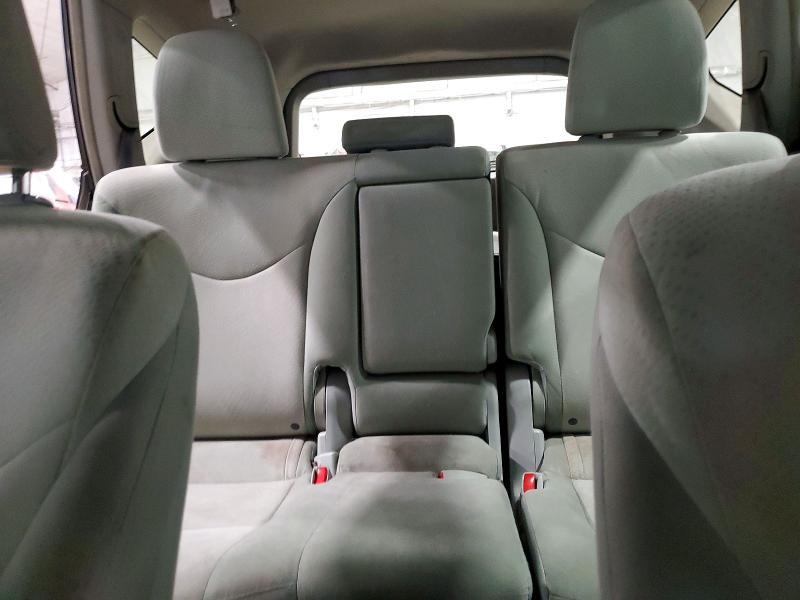 2014 Toyota Prius v two