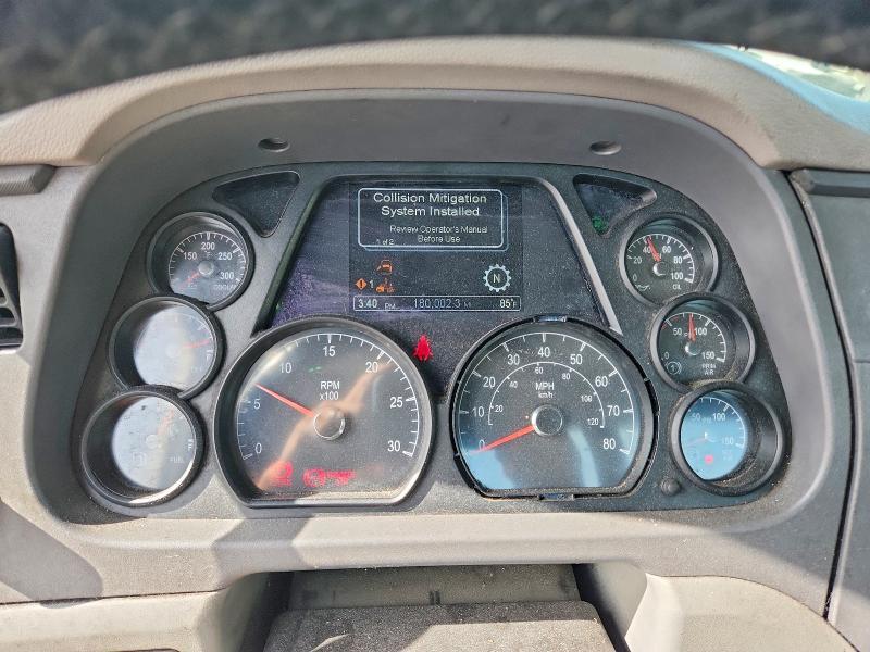 2017 Peterbilt 579 Semi Truck