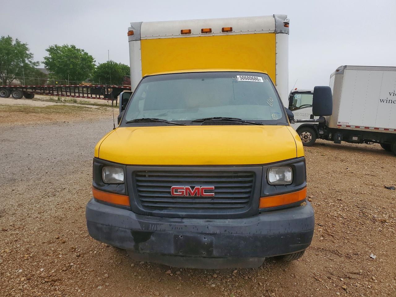 2008 GMC Savana Cutaway G3500