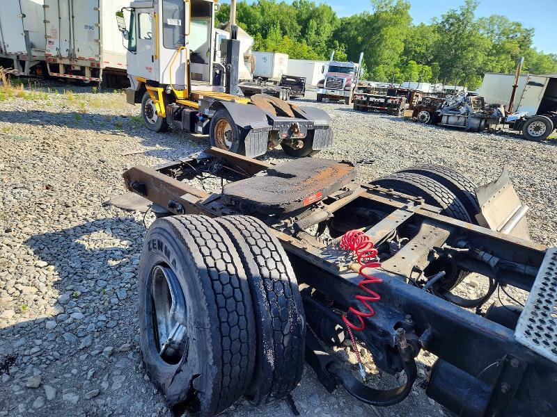 2004 Kenworth W900 Semi Truck