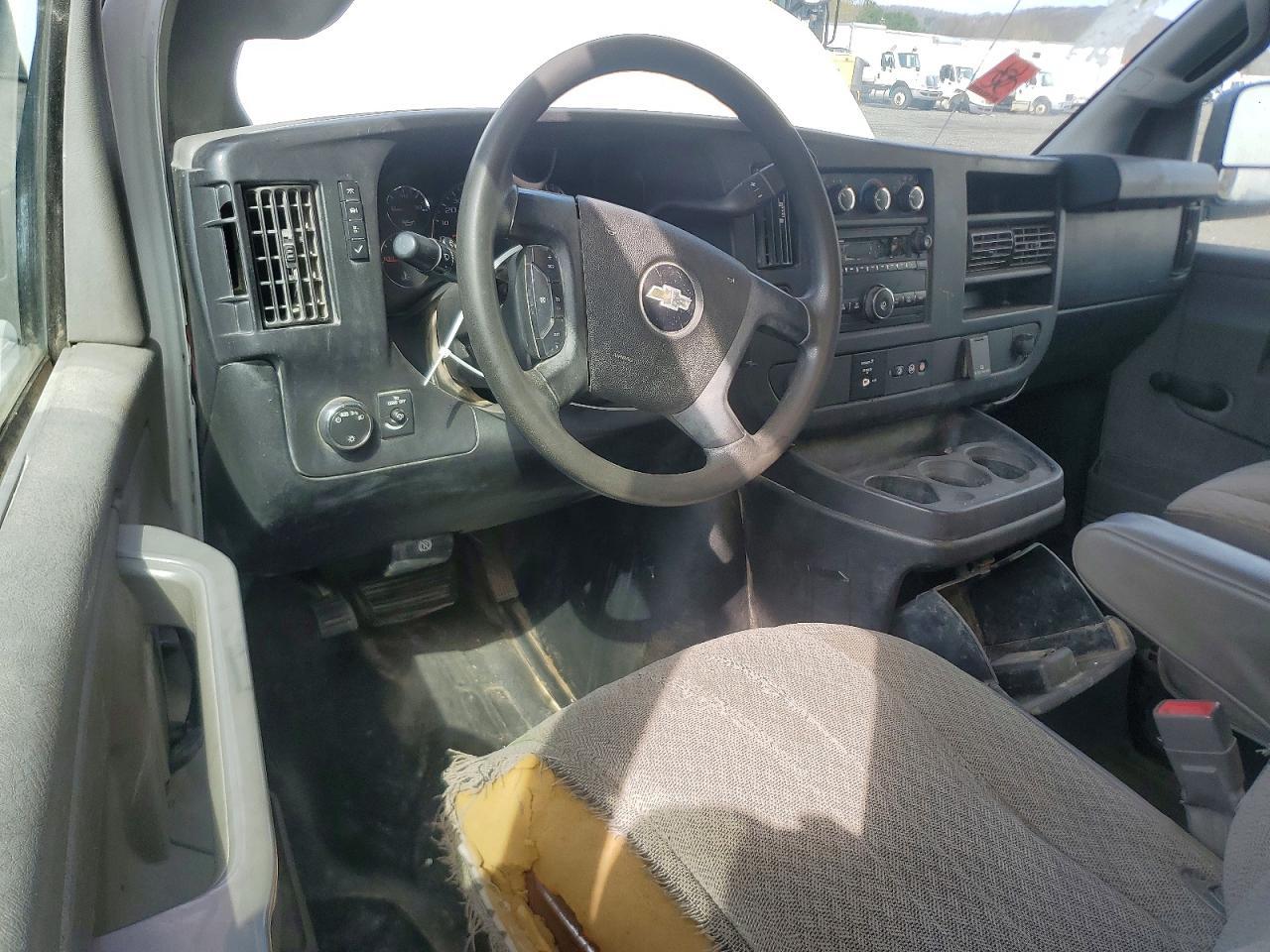 2017 Chev Rolet Express G3500 Delivery Truck