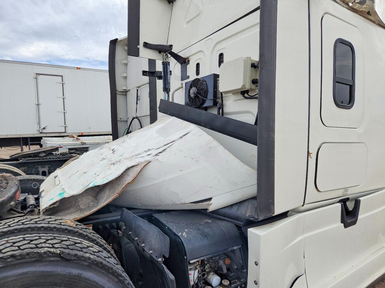 2022 Freigliner 2022 Freightliner Cascadia 126 Semi Truck