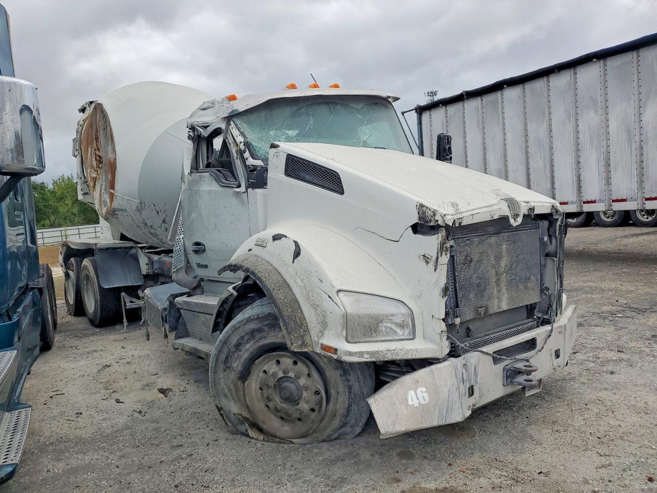 2024 Kenworth T880 Ready MIX Truck