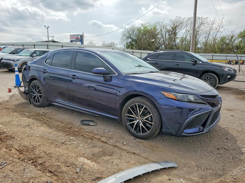 2021 Toyota Camry se