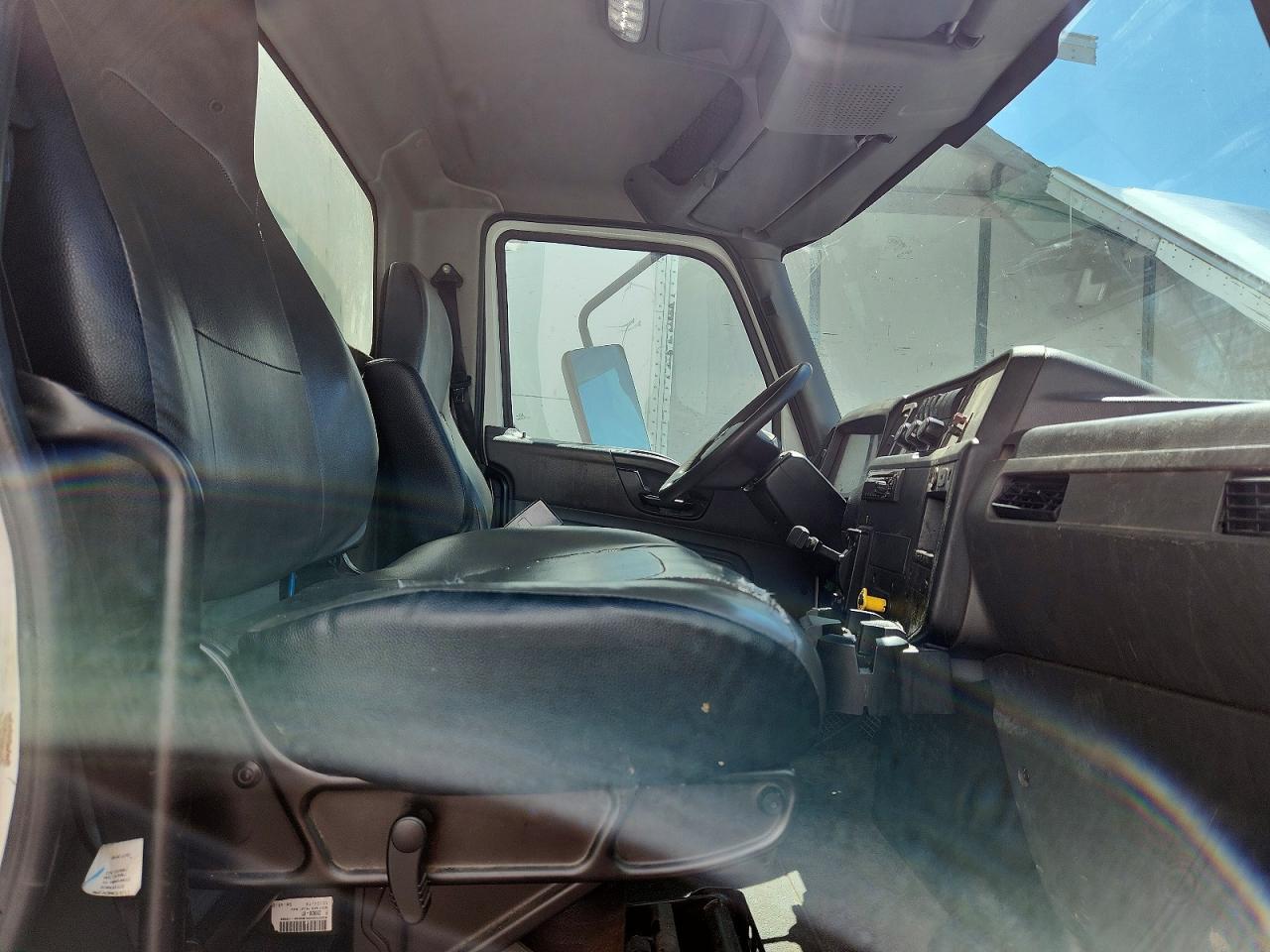 2019 International MV607 BOX Truck