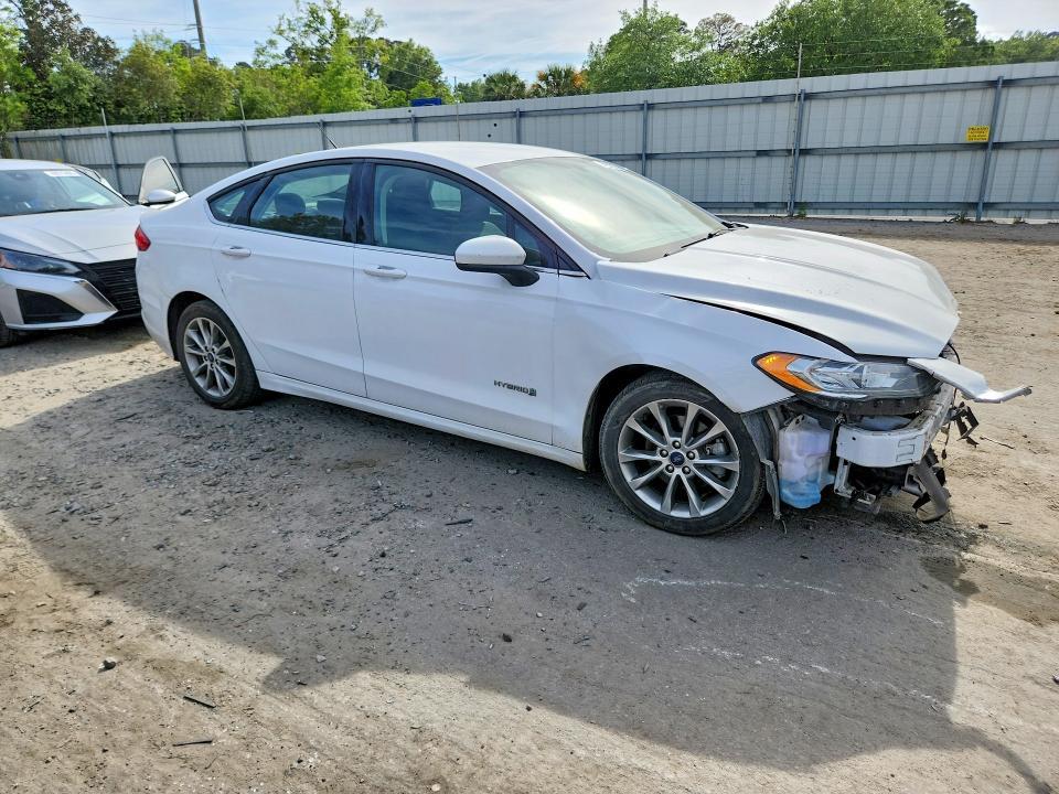 2017 Ford Fusion se Hybrid