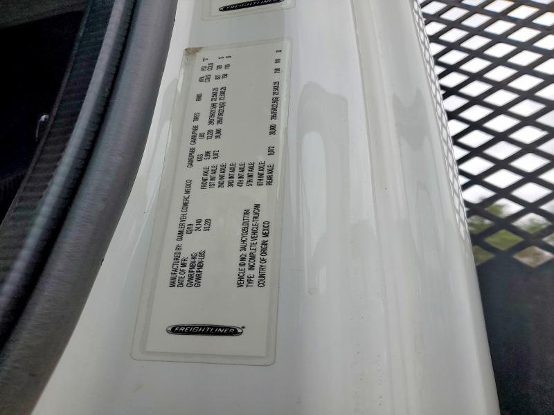 2020 Freightliner Business Class M2 Flatbed Truck