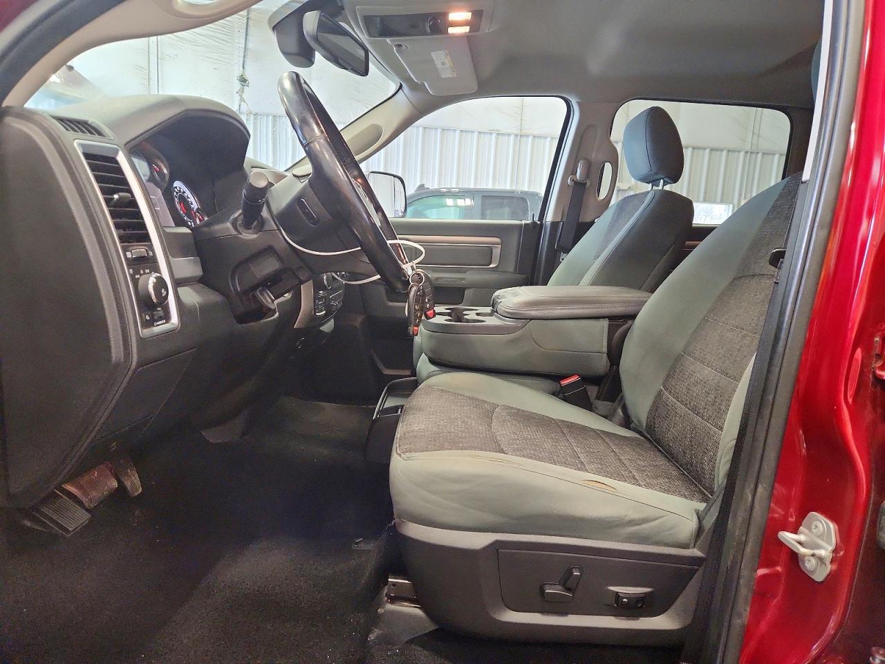 2015 Dodge RAM 1500 SLT