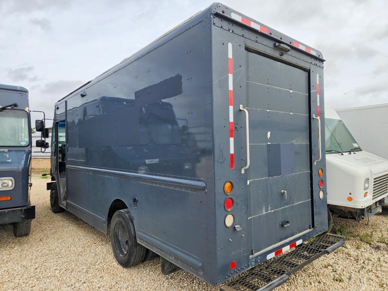 2021 Freightliner MT45G Chassis Delivery Truck