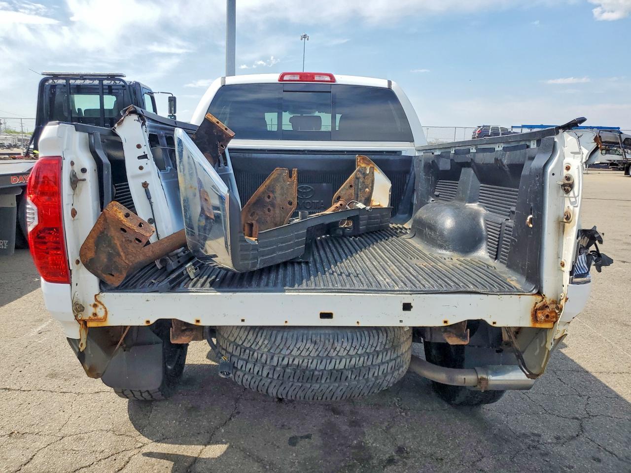 2014 Toyota Tundra SR