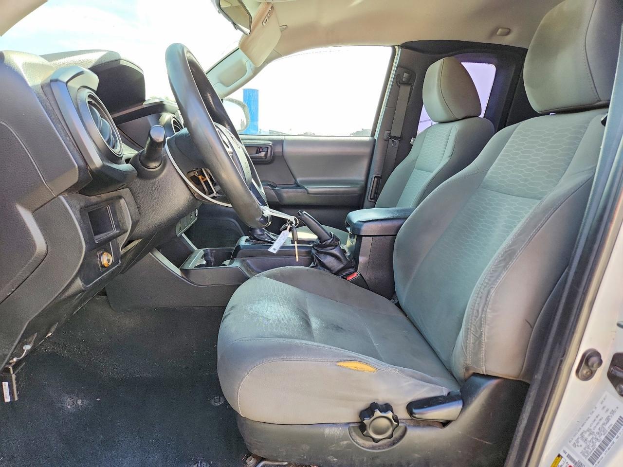 2017 Toyota Tacoma SR