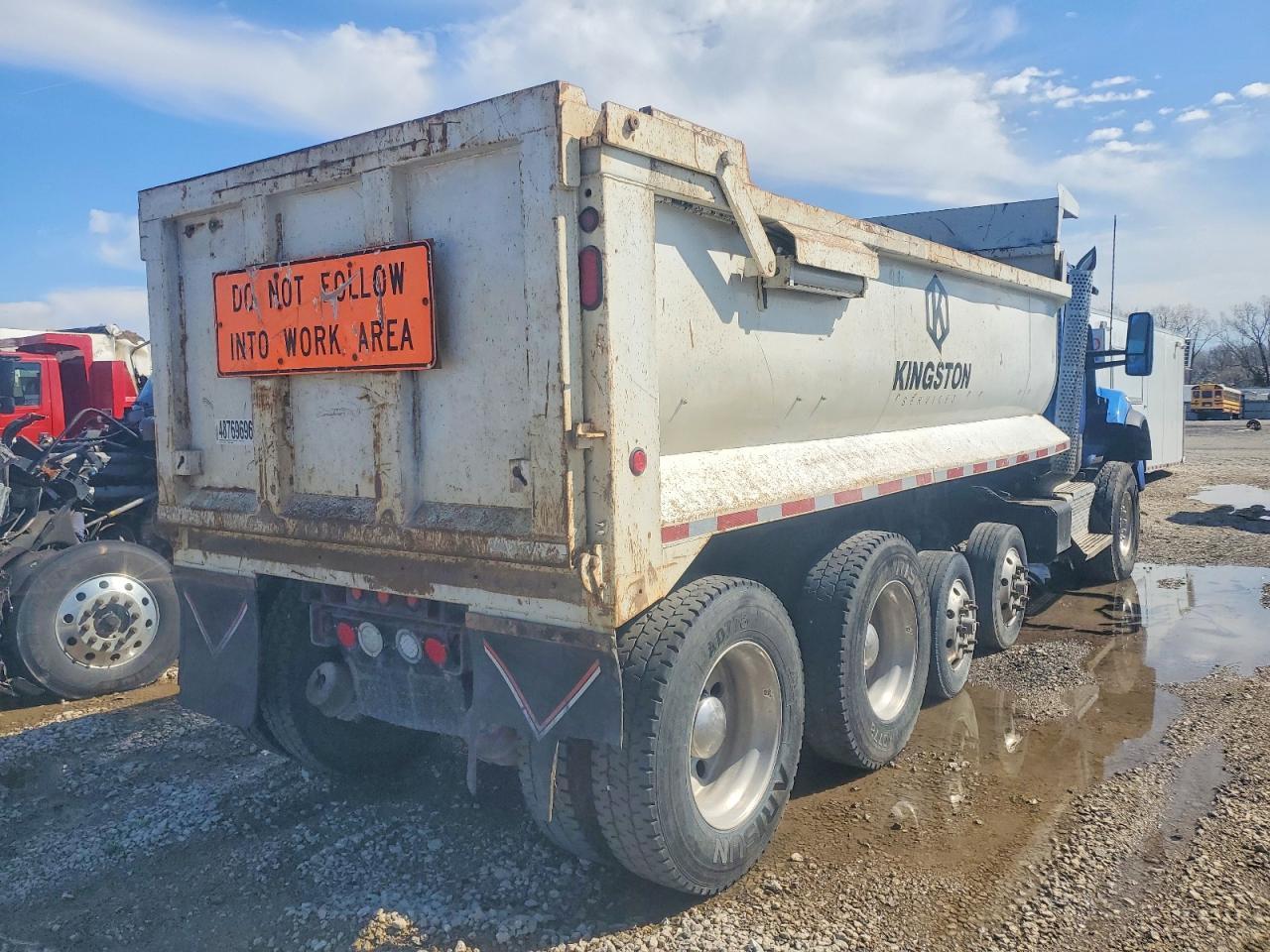 2015 Kenworth T880 Dump Truck