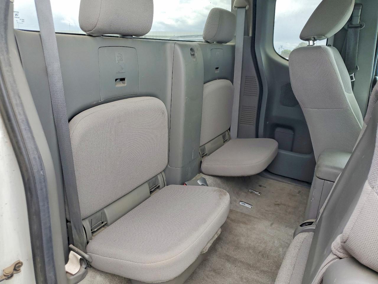 2013 Nissan Frontier S