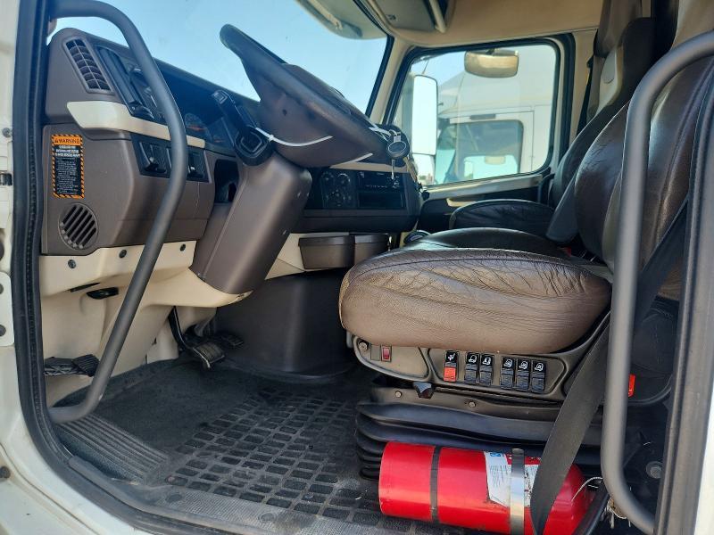 2018 Volvo VNL Semi Truck