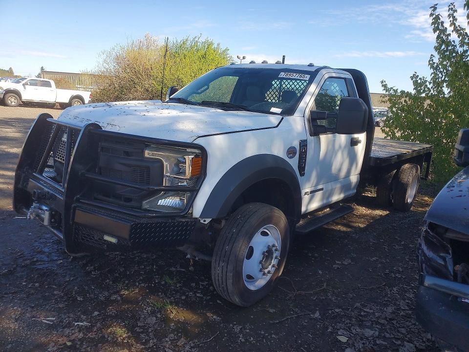 2022 Ford F550 Super Duty Flatbed Truck