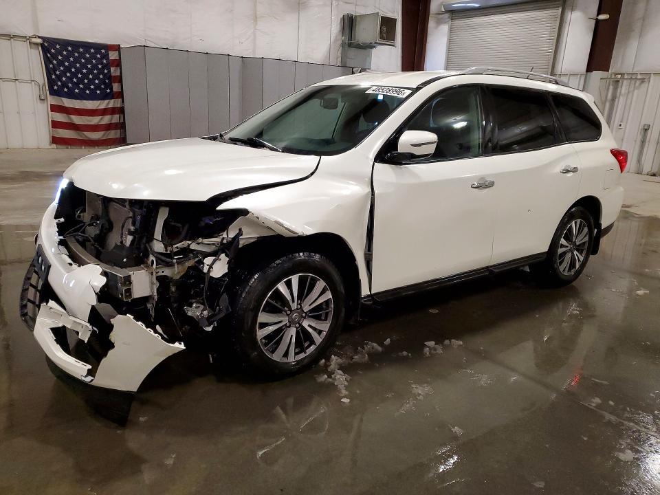 2017 Nissan Pathfinder sv