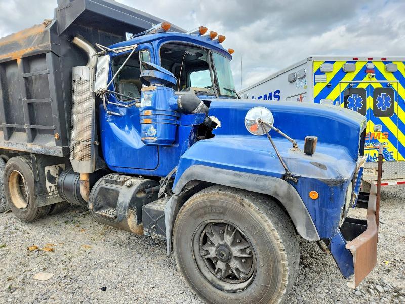 1998 Mack RD Dump Truck