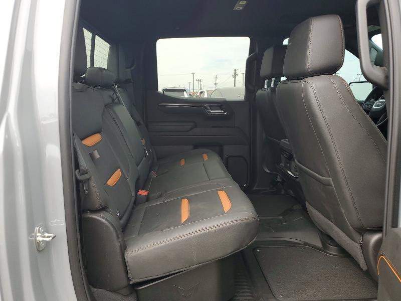 2024 GMC Sierra K1500 AT4