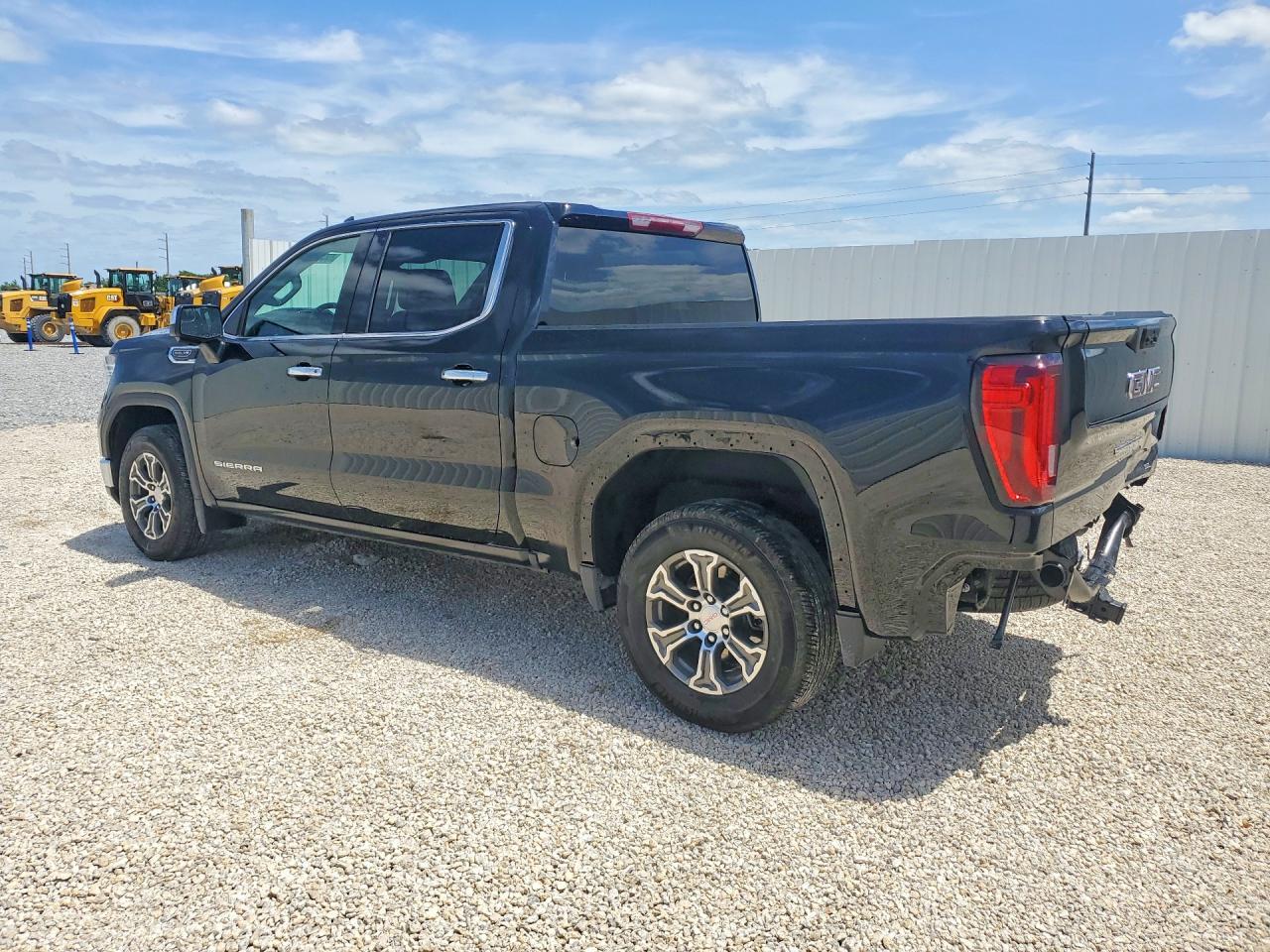 2026 GMC Sierra C1500 SLT