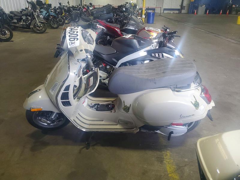 2023 Vespa GTS/SEI Giorni 300