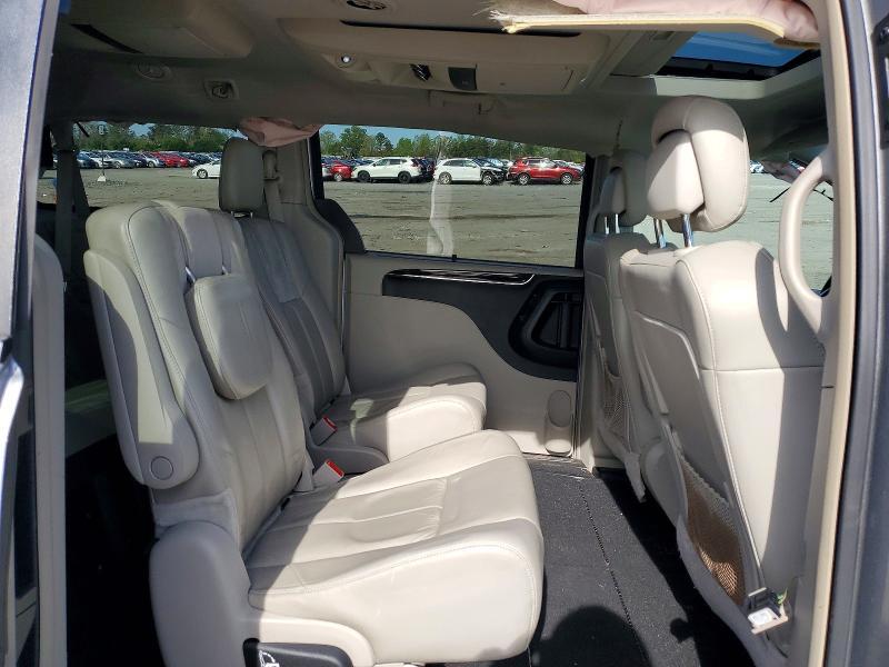 2013 Chrysler Town & Country Limited