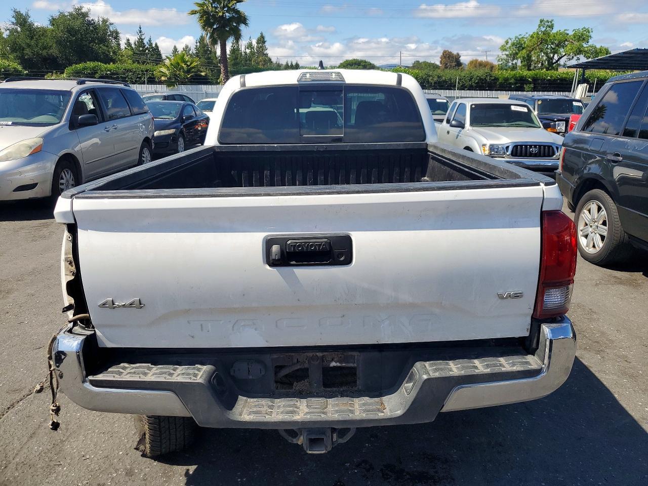 2022 Toyota Tacoma SR5 V6