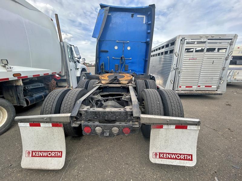2024 Kenworth T680 Semi Truck