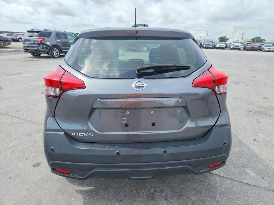 2020 Nissan Kicks s