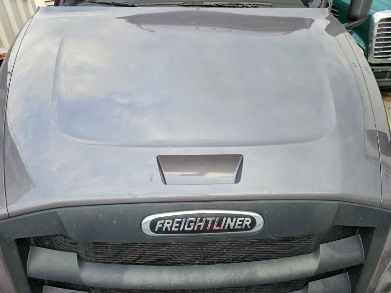 2025 Freightliner Cascadia 125