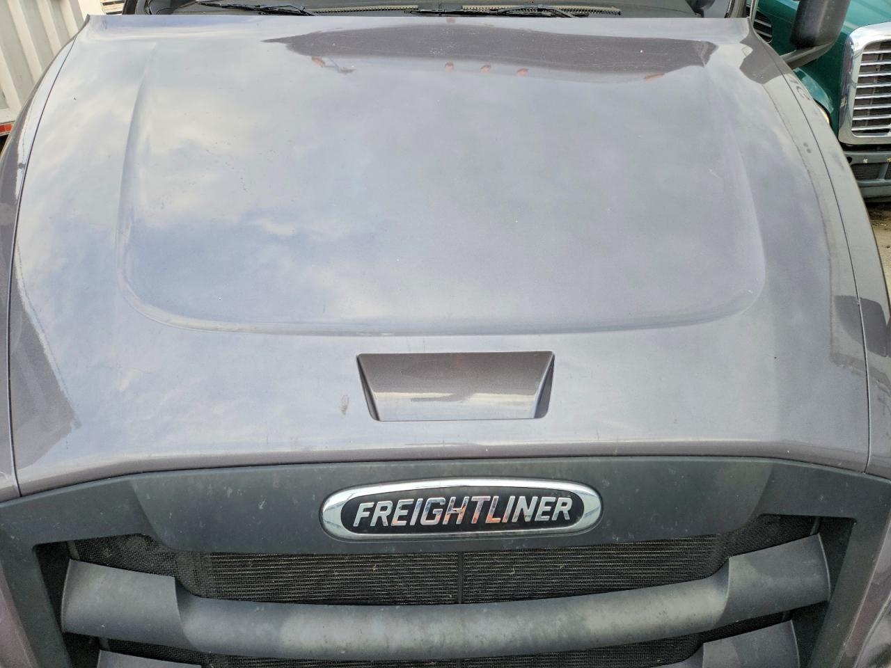 2025 Freightliner Cascadia 125