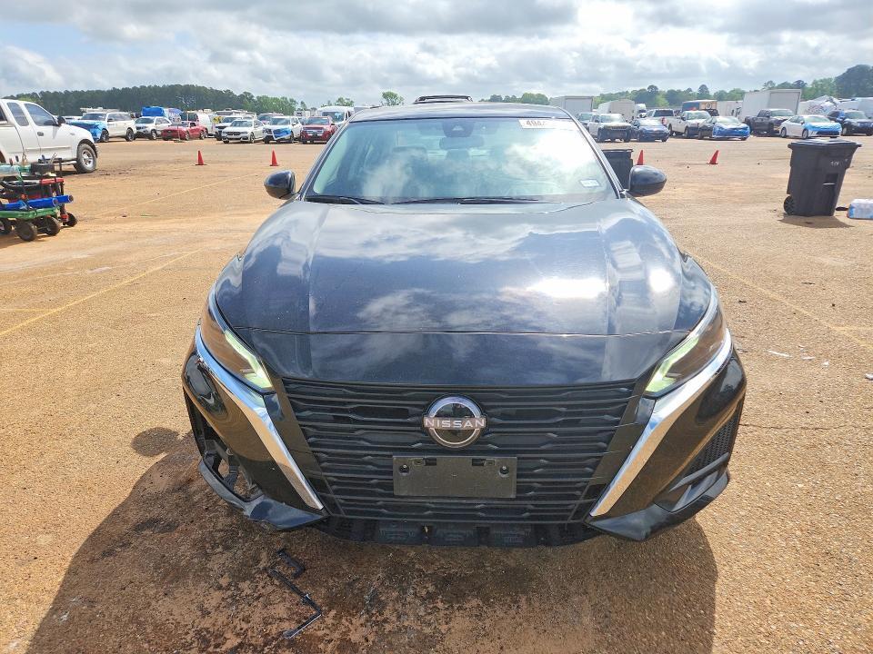 2023 Nissan Altima sl