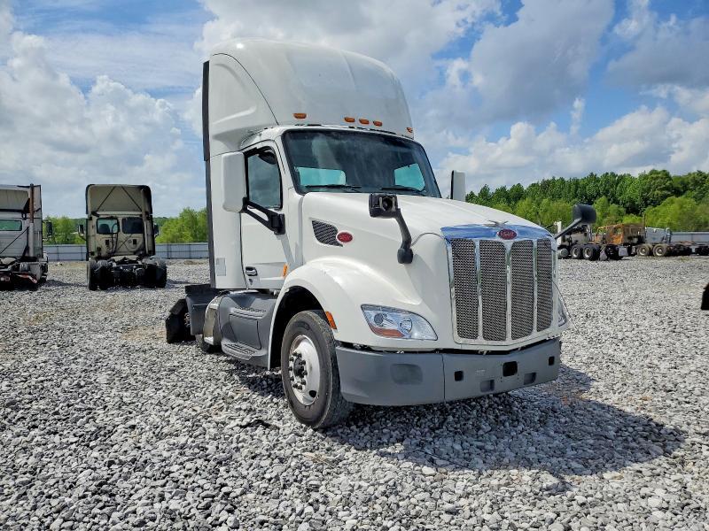 2018 Peterbilt 579 Semi Truck