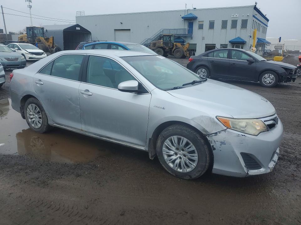 2013 Toyota Camry Hybrid le