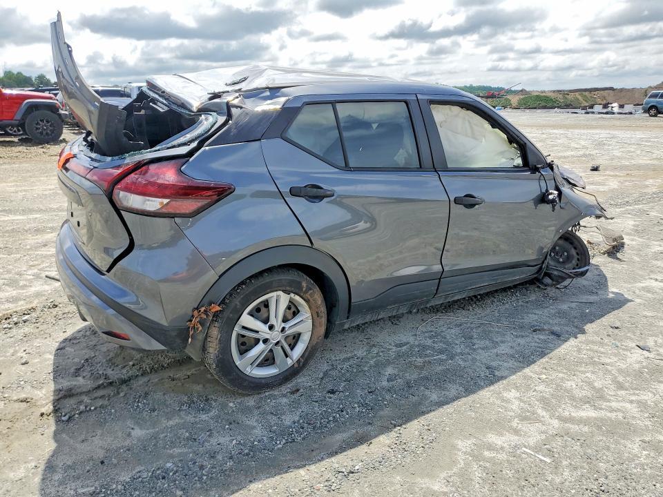 2023 Nissan Kicks s