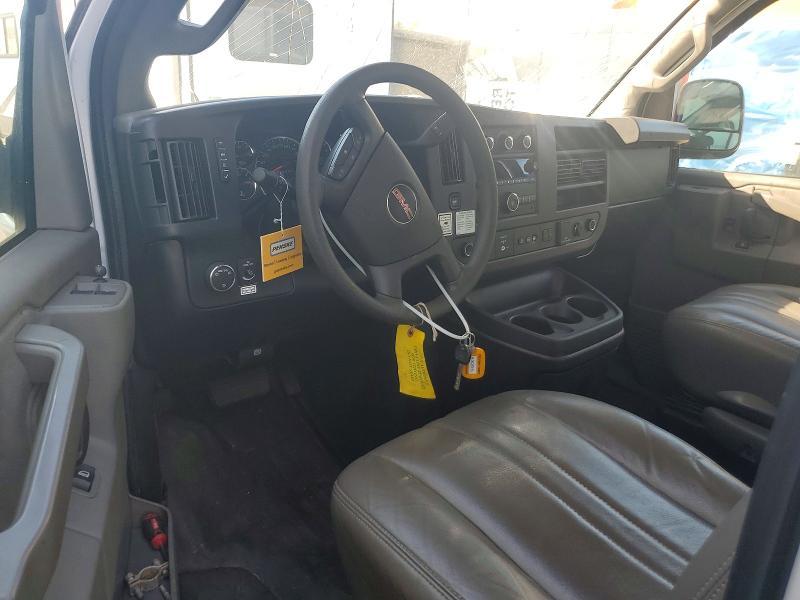 2022 GMC Savana BOX Truck