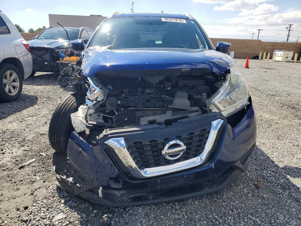 2019 Nissan Kicks sv