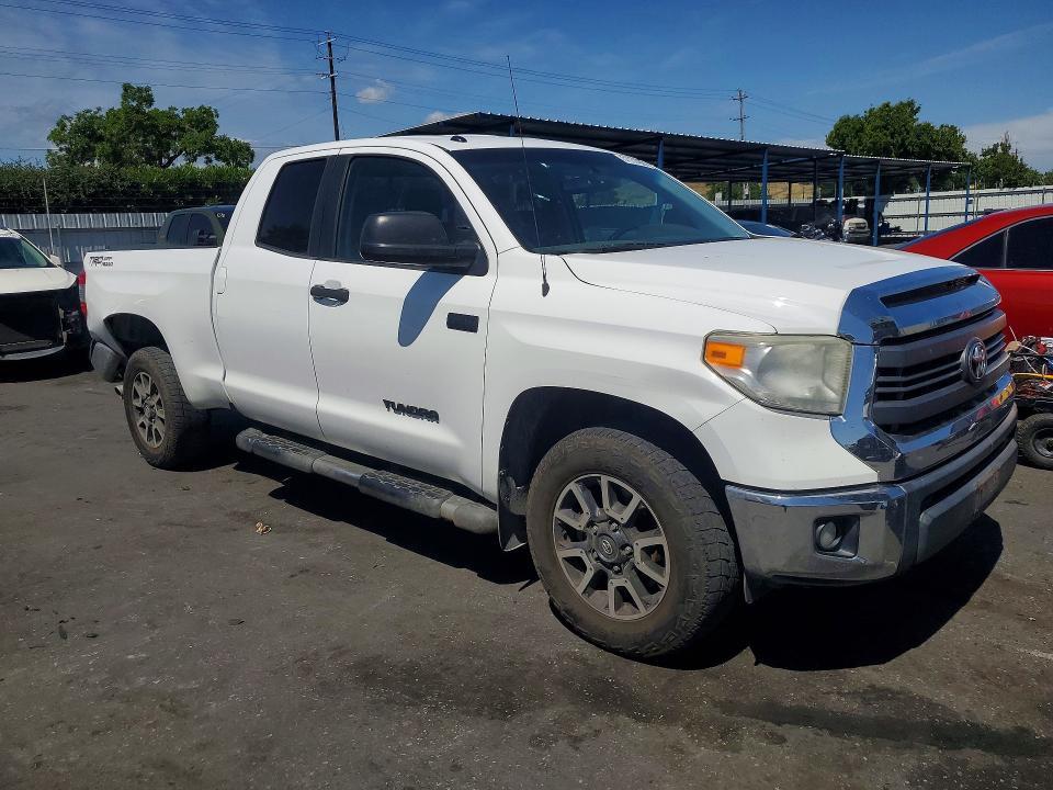 2015 Toyota Tundra SR5
