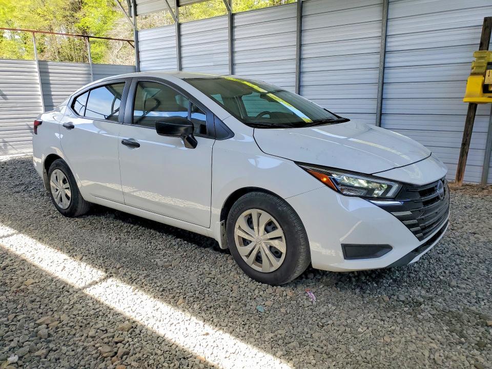 2025 Nissan Versa s