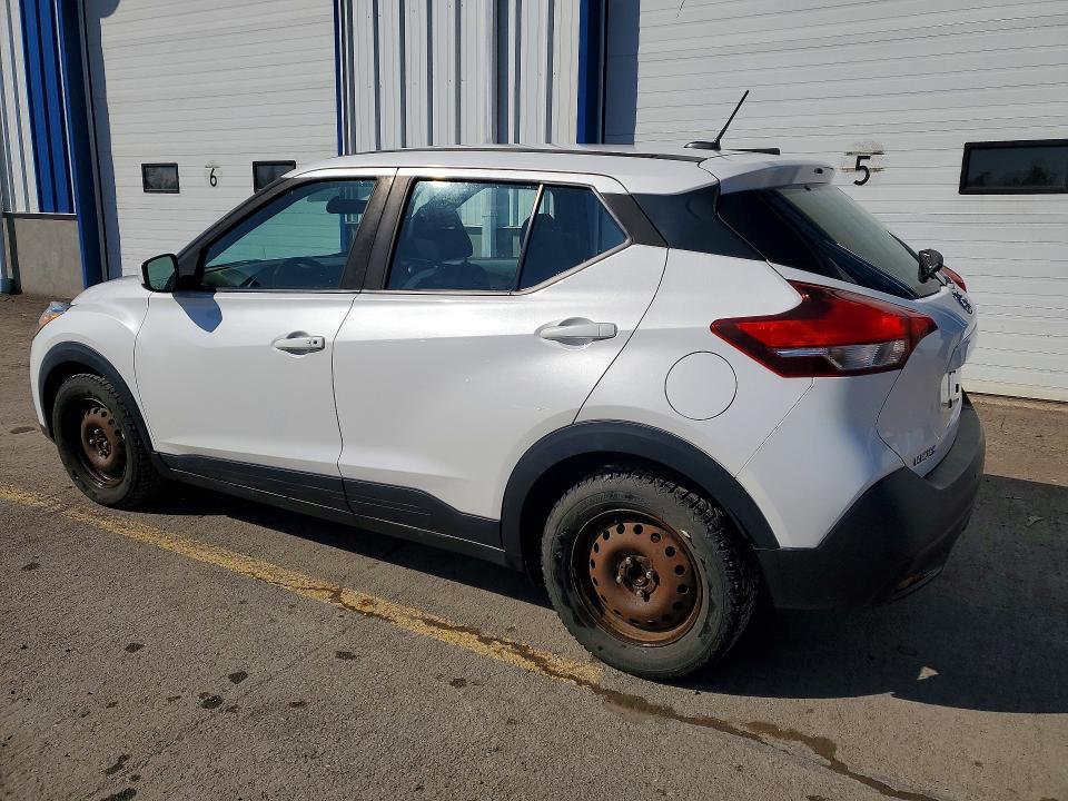 2019 Nissan Kicks s